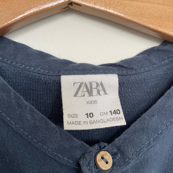 Zara t-shirt - Picture 2 of 2